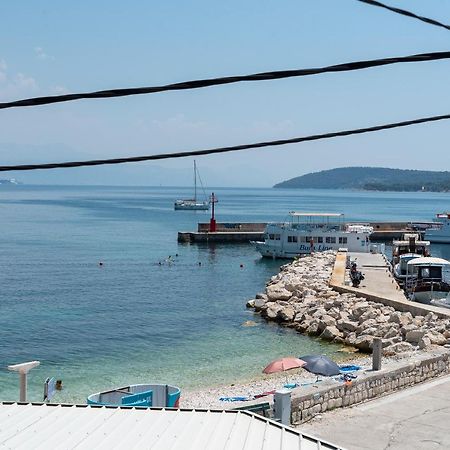 Beach Apartman Marela Slatine Eksteriør billede