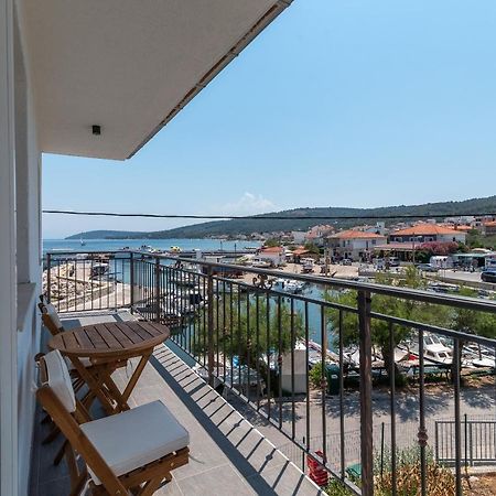 Beach Apartman Marela Slatine Eksteriør billede