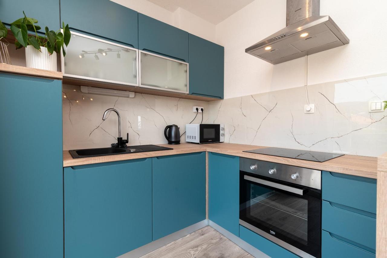 Beach Apartman Marela Slatine Eksteriør billede