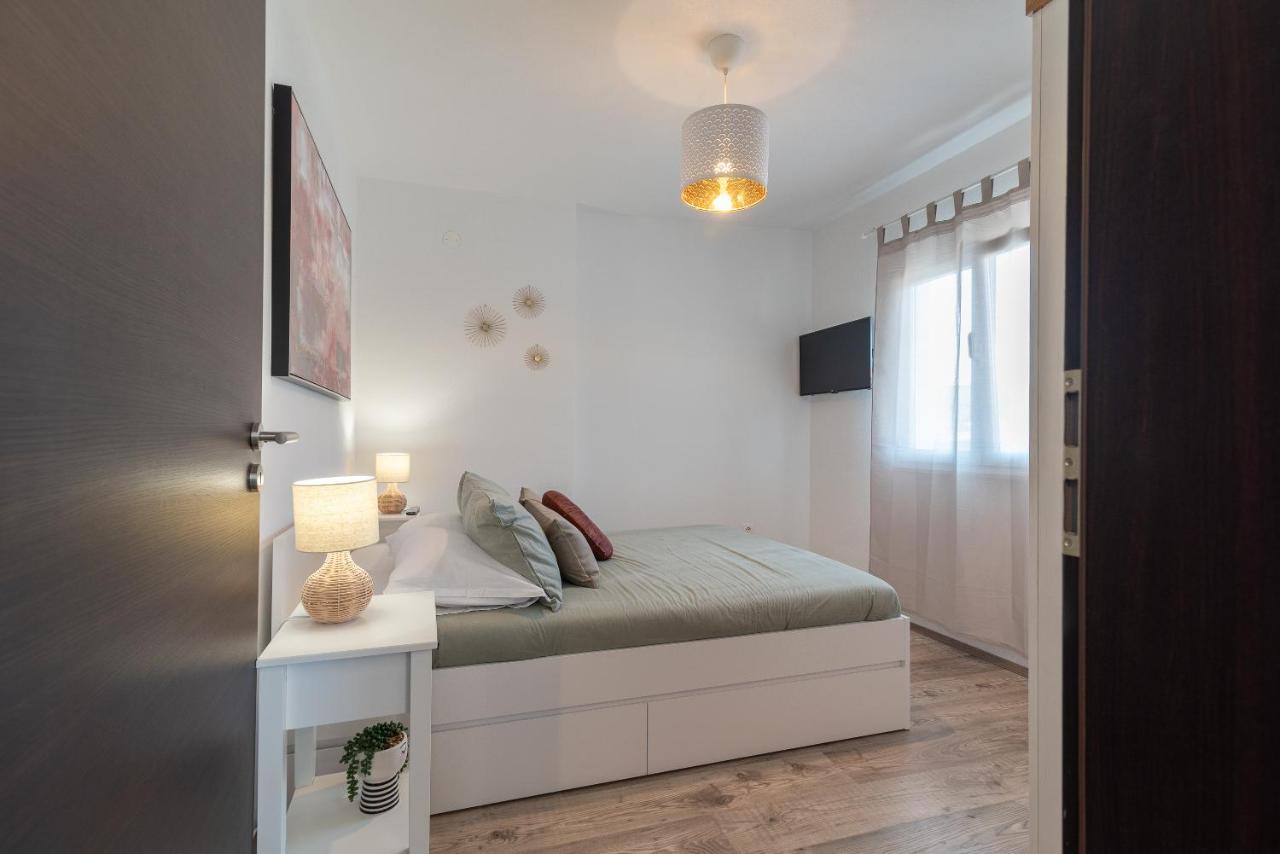 Beach Apartman Marela Slatine Eksteriør billede