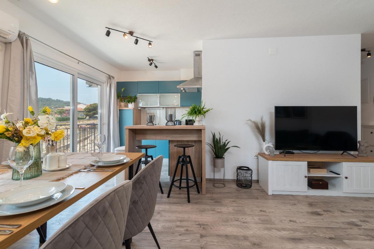 Beach Apartman Marela Slatine Eksteriør billede