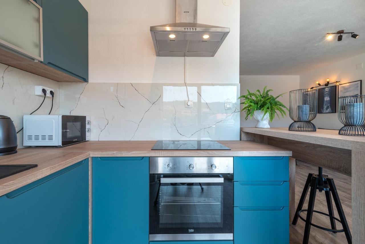 Beach Apartman Marela Slatine Eksteriør billede