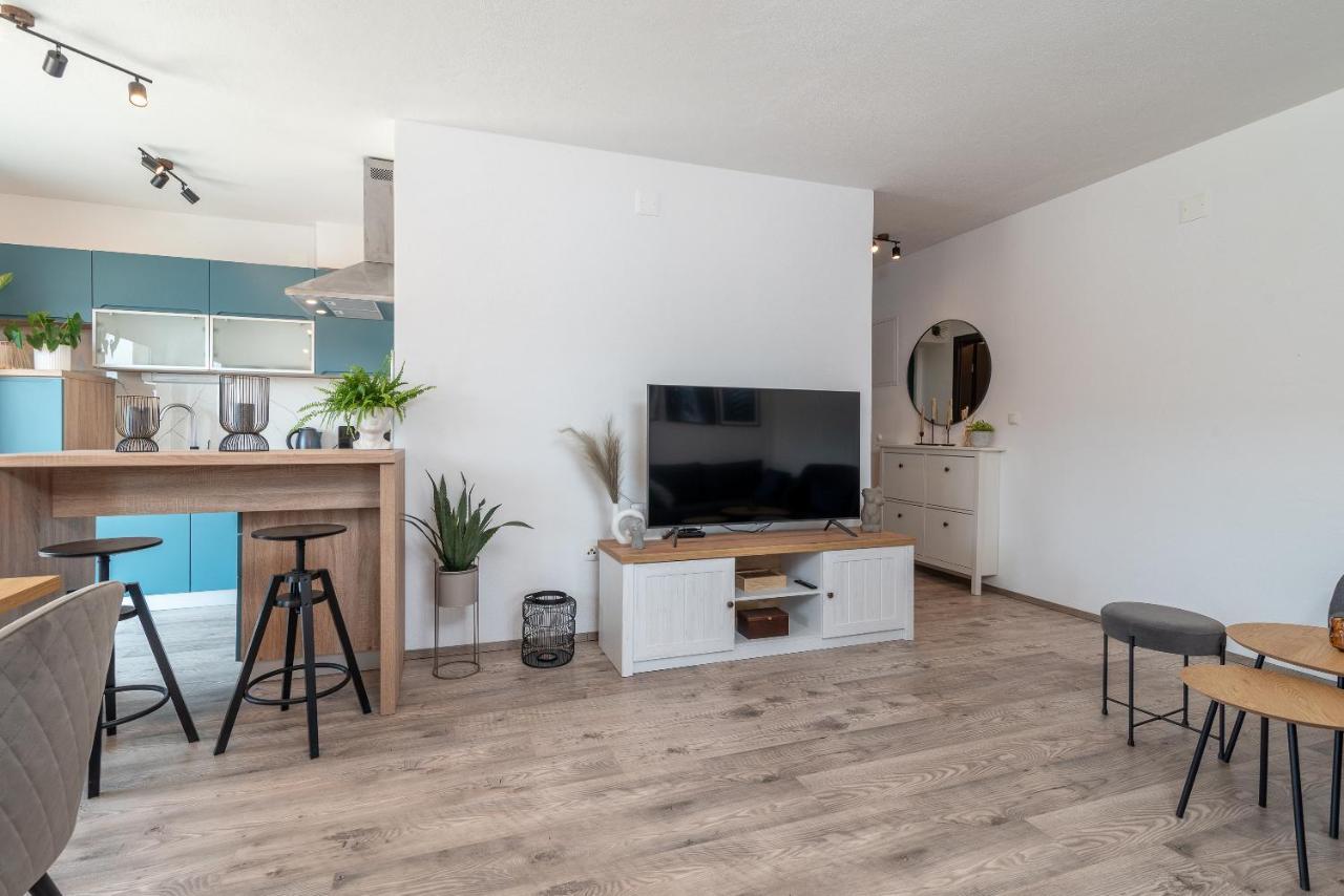 Beach Apartman Marela Slatine Eksteriør billede